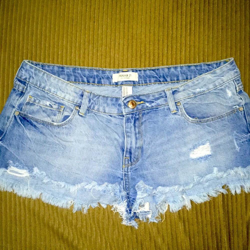 Forever 21 cut off shorts